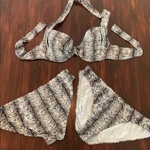 Tommy Bahama bikini top w / two bottoms! 3pieces!